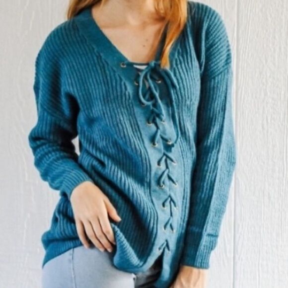 Ribbed Laced Sweater‎ - Picture 1 of 11